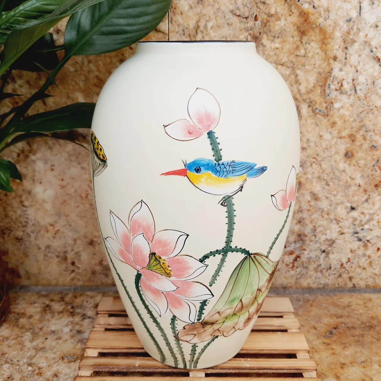 Bí Quyết Vẽ Bình Hoa Tỉ Mỉ Từ Tỉ Lệ Đến Ánh Sáng · ảnh 3
