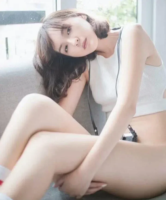 Bộ Ảnh Hải Tú Nằm Trên Đá: Tuyển Tập 100+ Hình Đẹp Nhất · ảnh 3
