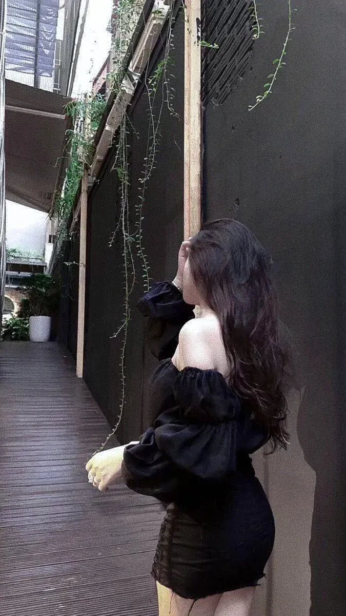 gái xinh khoe hàng · ảnh 1